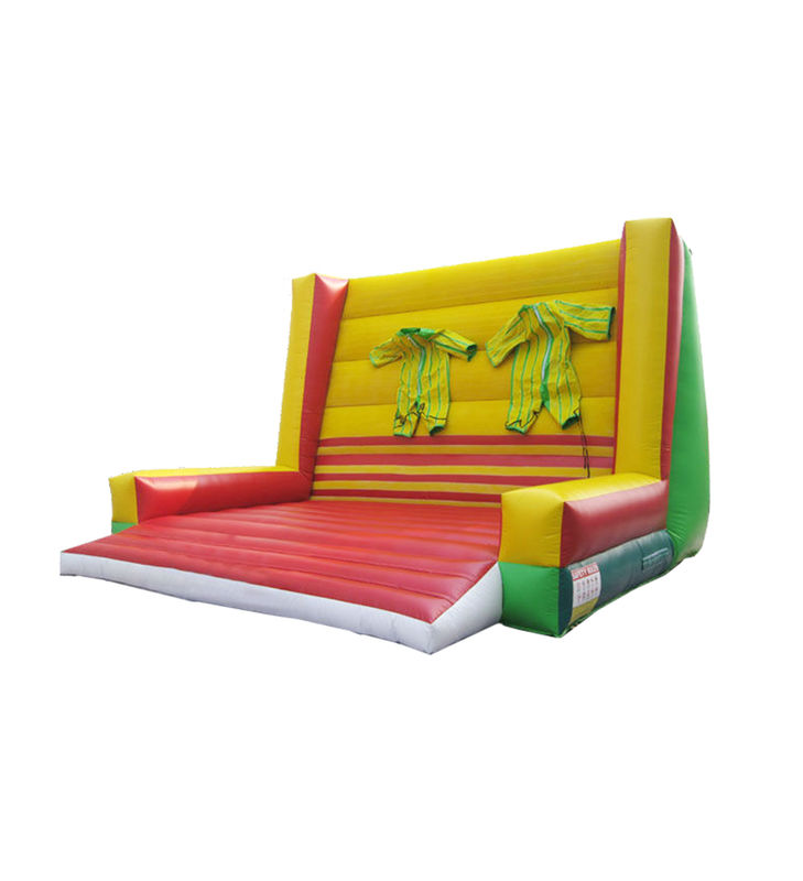 جذب حائط لاصق قابل للنفخ مرح مع بدلتين متضمنتين هيكل تسلق الصخور لتحديات مثيرة